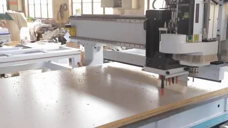 Hicas Machine de routeur CNC d'imbrication à 3 axes avec servomoteur japonais